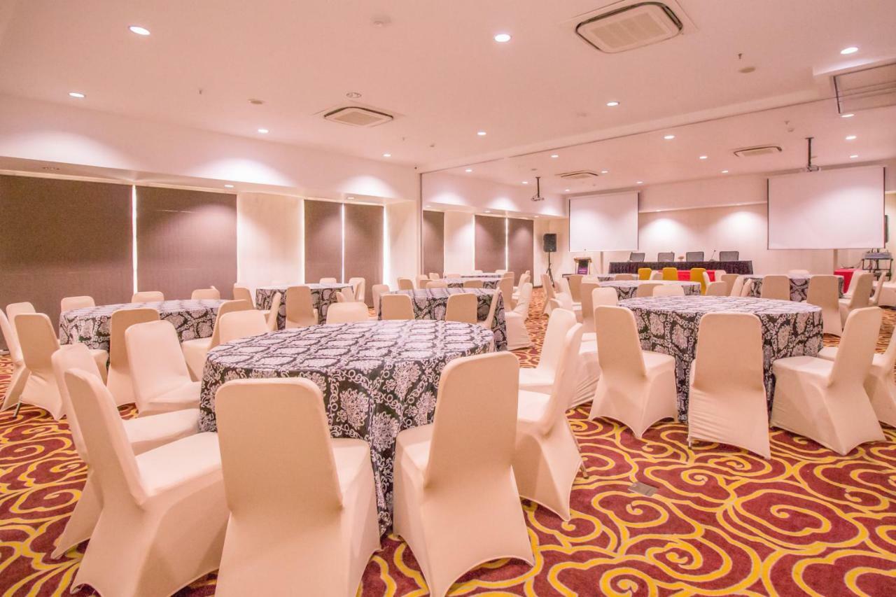 Mercure Pontianak City Center Dış mekan fotoğraf
