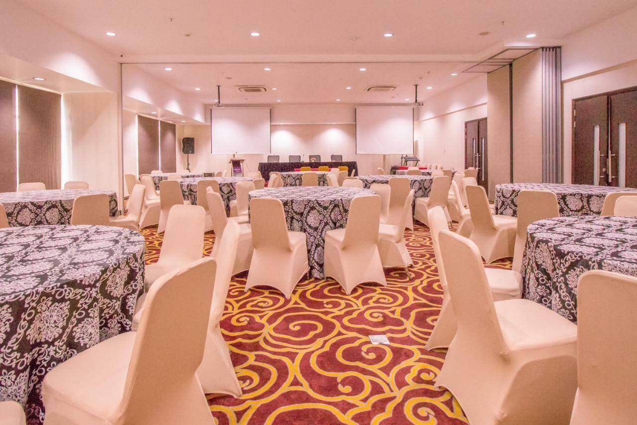 Mercure Pontianak City Center Dış mekan fotoğraf