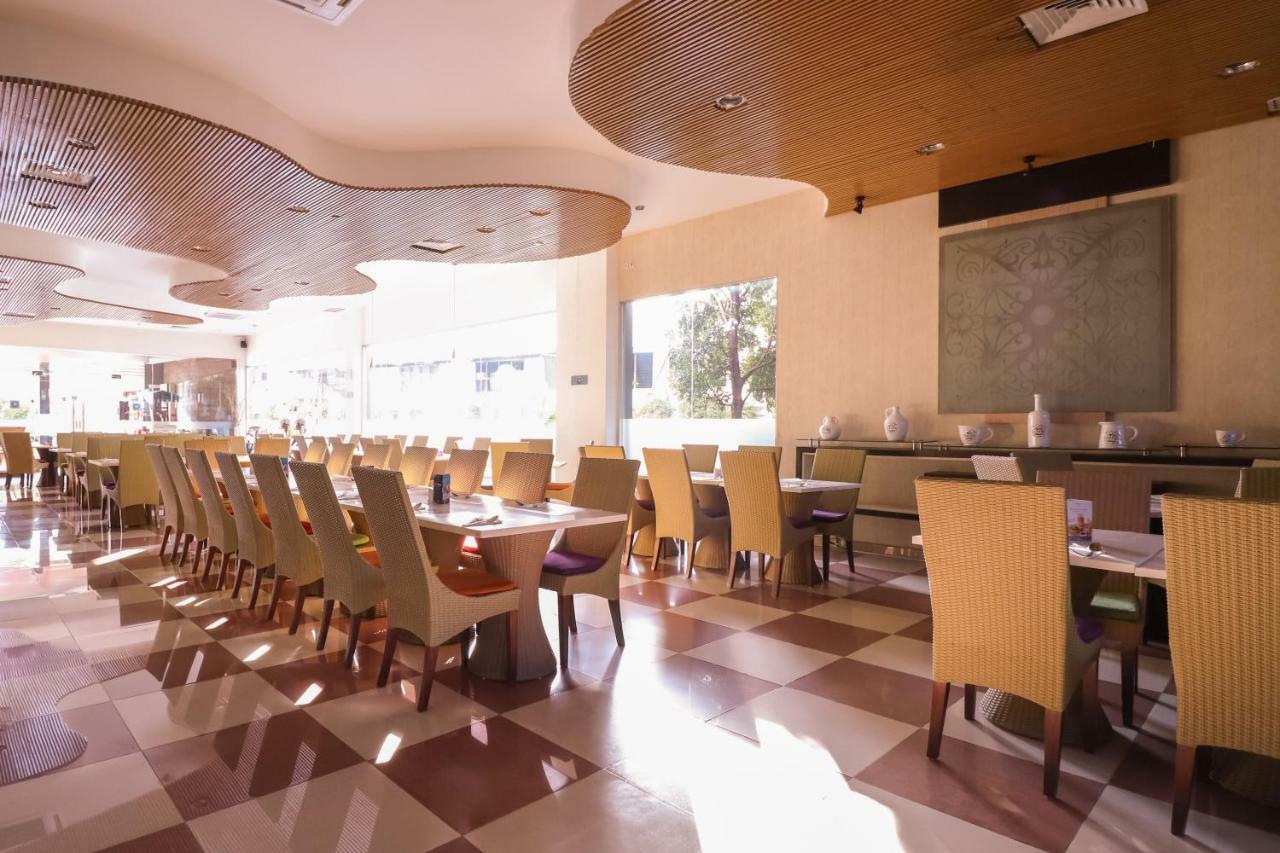 Mercure Pontianak City Center Dış mekan fotoğraf